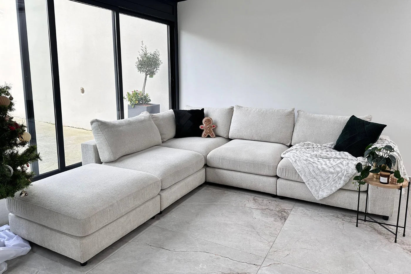 Julia | Tissu Chenille 4+1 pouf