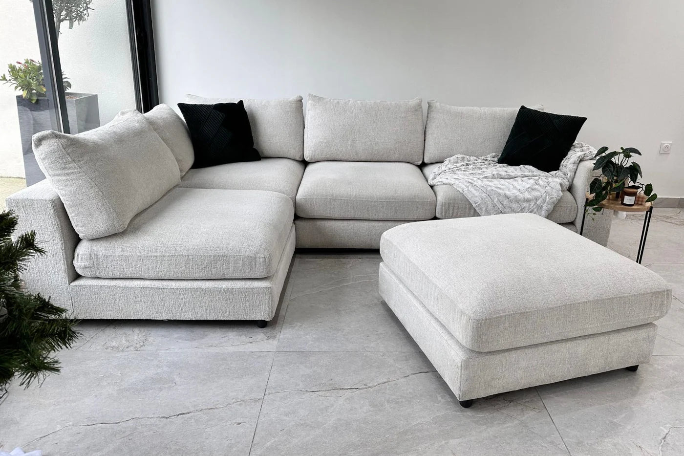 Julia | Tissu Chenille 4+1 pouf